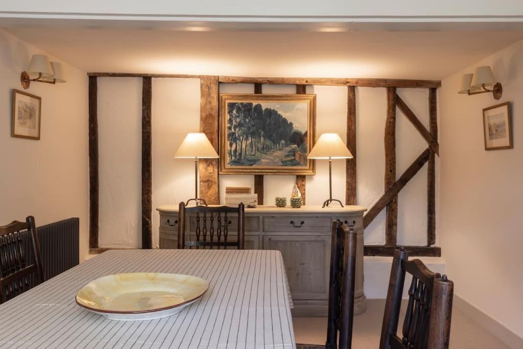 Cosy Cottage With Beautiful Garden, Hottub & Sauna Marden  Esterno foto