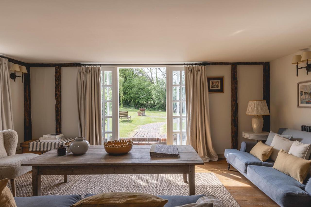 Cosy Cottage With Beautiful Garden, Hottub & Sauna Marden  Esterno foto