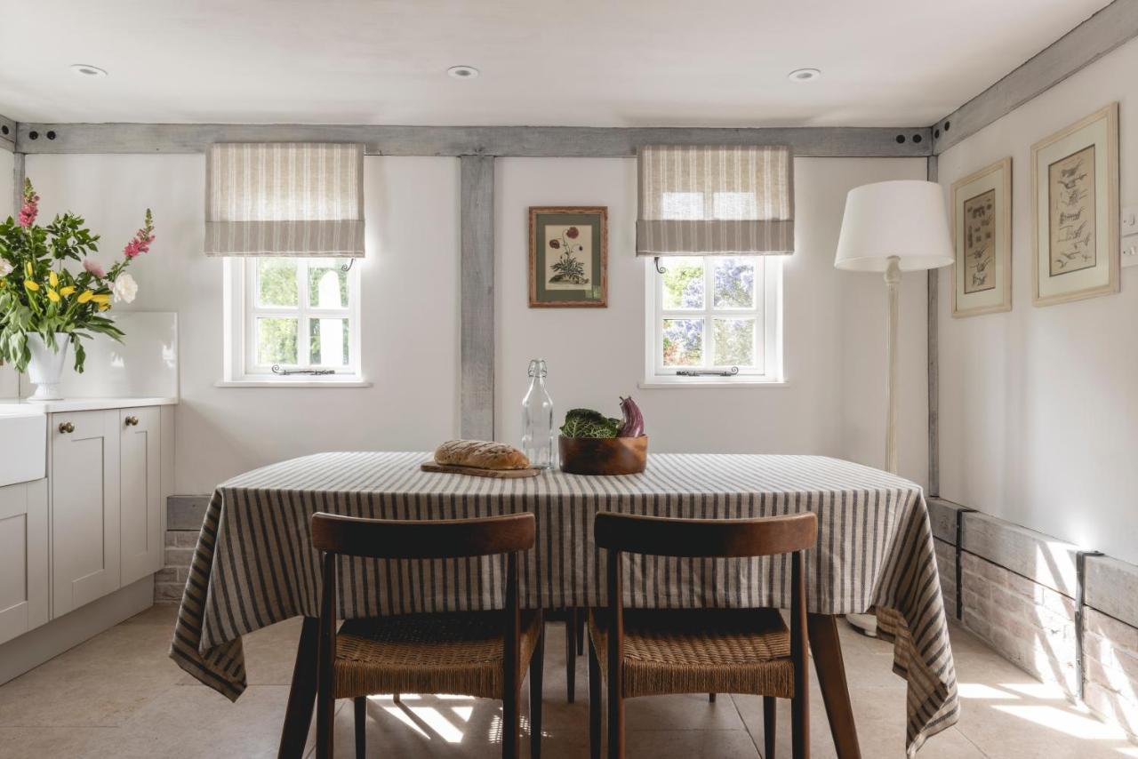 Cosy Cottage With Beautiful Garden, Hottub & Sauna Marden  Esterno foto