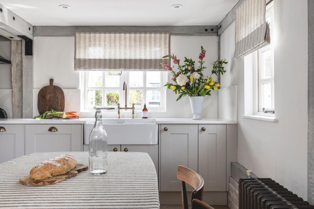 Cosy Cottage With Beautiful Garden, Hottub & Sauna Marden  Esterno foto