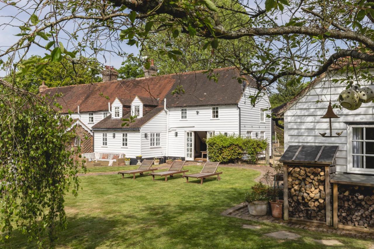 Cosy Cottage With Beautiful Garden, Hottub & Sauna Marden  Esterno foto